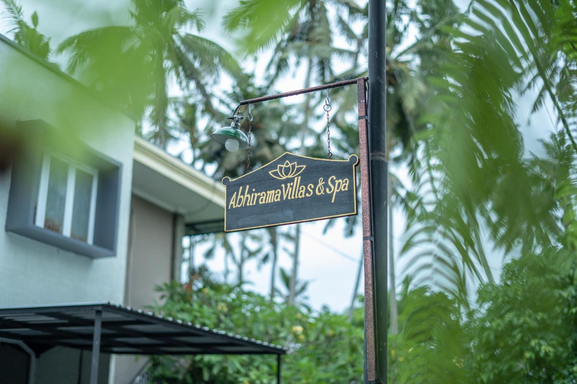 Abhirama Villas And Spa Убуд Экстерьер фото